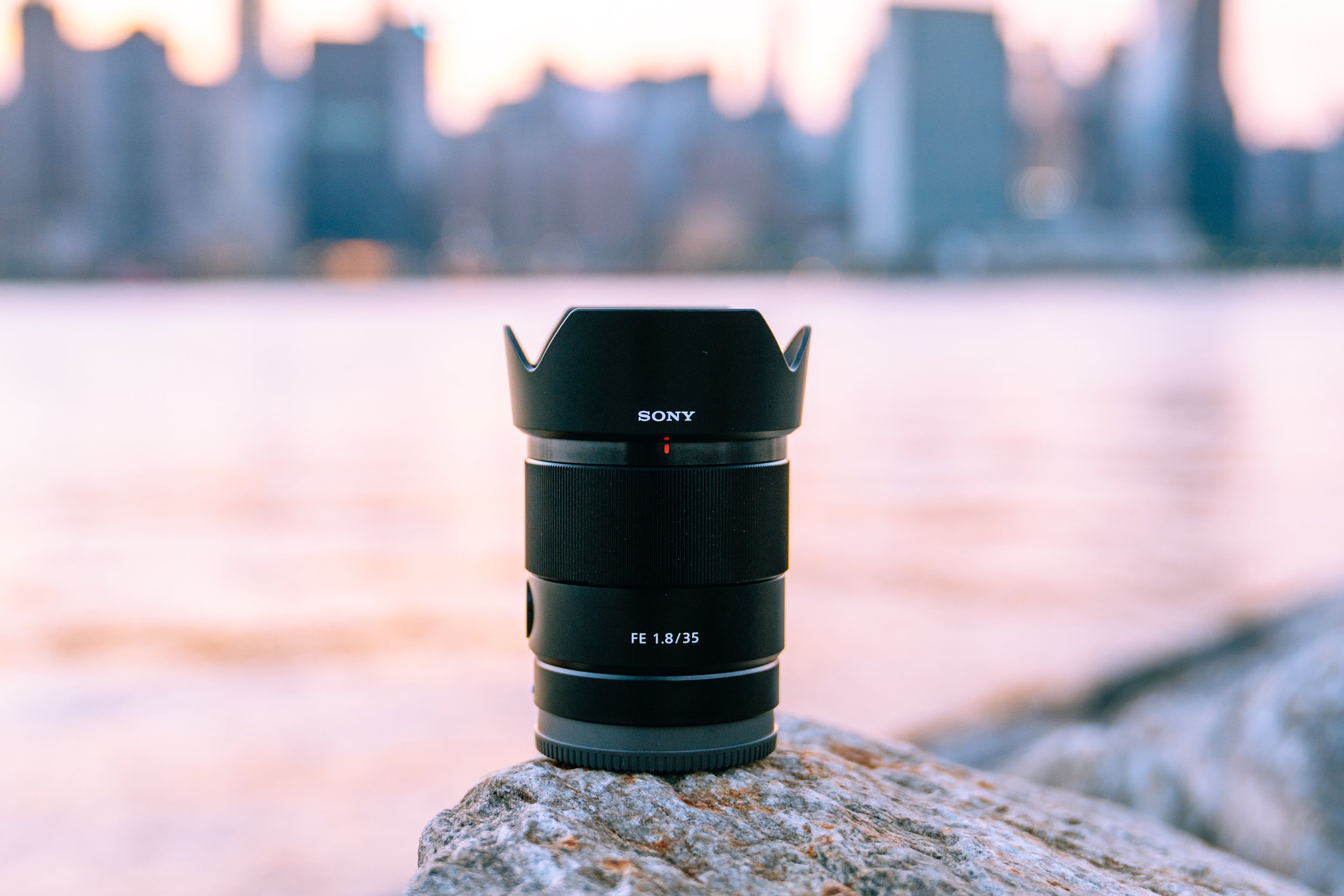 Alpha-Universe-Oveck-35mm-F18-