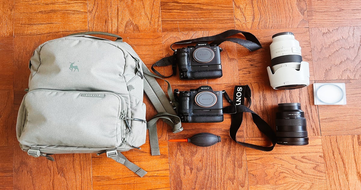 What's In My Bag: A Double Camera & Lens Kit For Live Music